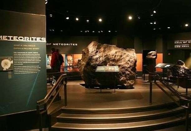 Geheimnisse der Natur: die größten Meteoriten, die auf die Erde gefallen sind